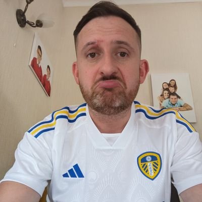 Leeds born, now living in Norwich. Love my kids, wife and dog. Leeds United fan since birth, Leeds Rhinos too. Like a laugh and a giggle.