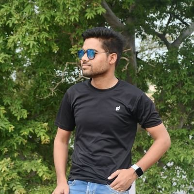 सनातनी 🚩🚩🚩🚩                                                                                
जय मां कालिका ,                         

पूर्व छात्रसंघ महासचिव