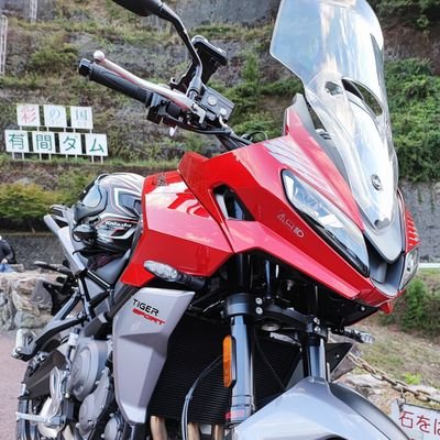 自炊と日常の記録
趣味でバイクも乗ります
頻繁には行かないけどアウトドアも

バイク遍歴
(メイン)gsr250→タイガースポーツ660
(サブ)ジェベル125、KDX200

自炊/料理/バイク/キャンプ/キャンプ飯/自然