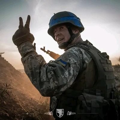 Ukraine Officer🇺🇦🇺🇦🇺🇦 EOD forces💣 Military Engineering🛠🔧🔩🗜. FIGHTING RUSSIAN INVASION RIGHT NOW🔪🔫🗡
Support Ukraine🇺🇦
Slave Ukraine 💪