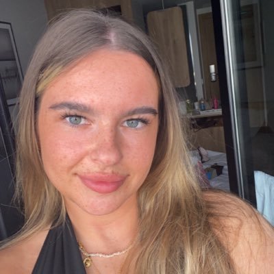 ellacowan's profile picture. 