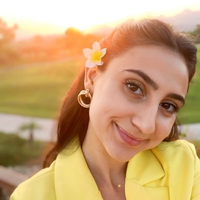 KardelenKl111's profile picture. English Language Teacher