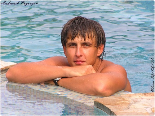Traveler. Ukrainian. Love life, kids, family, photo, music, gopro, snowboard, extreme, AD & PR.