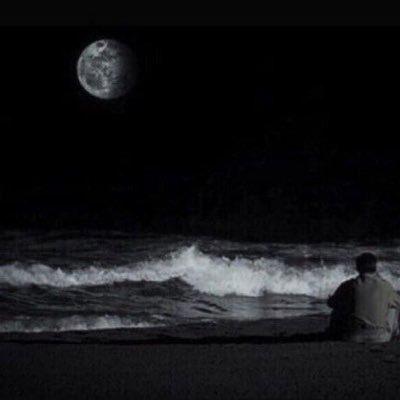 vivresavie_yves's profile picture. 중요한 것은 동시대 사람들의 생각에 휘둘리지 않는 것이다. 실패로 좌절하거나 세상의 칭찬에 으쓱해져 한눈팔지 말고 흔들림 없이, 단호하게 자신의 길을 가라.   - 말러