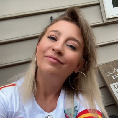 Jeyrahthefirst's profile picture. 