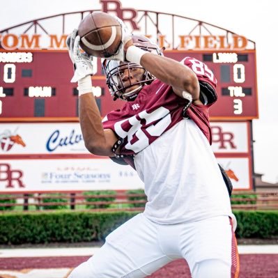 Brother Rice High School// 25’//5’10- 158// Football, Track, and Bowling// Wide Receiver//3.5 GPA//Cell: 708-510-0136// Email: kristopherlove123@gmail.com