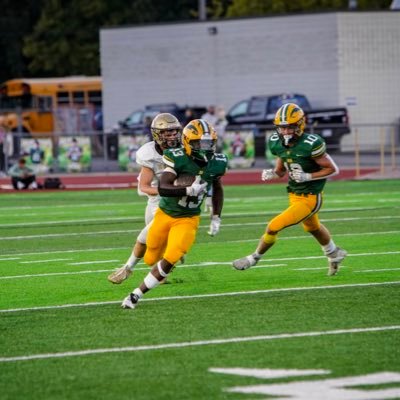 #4 RB 2026(MI) lH.H. Dow ‘26 Michigan| 5’5 160lbs | {RB} # 13 GPA 3.4| contact number (989)-600-0848| 2 way sport football and track