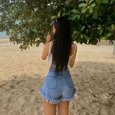 shelovescaat's profile picture. dignity defines me ___