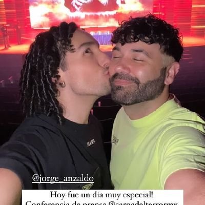 💎🏳️‍🌈 AMOR ES AMOR Y NADIE SE METE VIVAN SU VIDA LUCHEN POR SUS METAS SIEMPRE🏳️‍🌈❤️

#TeamLasRuletas 💚💙

https://t.co/V5pI7YvzHp