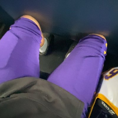 6’0| 210BW | CHHS | OG, Punter ‘25 | Bench: 265 | Squat: 405 | (919-675-9709) jamisonhowell6@gmail.com