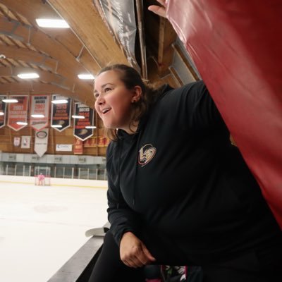 Director of @Ladyduckshockey l @NHLCA Female Development Program Member | Former Hockey China U18 Coach | @gonuWhockey Alum 🐾 | Boston Sports fan ❤️