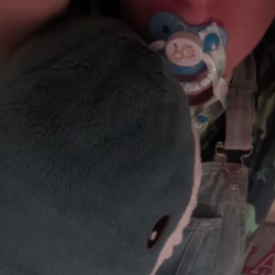 pamperskid's profile picture. 21 yrs and still cuddling my plushies :3