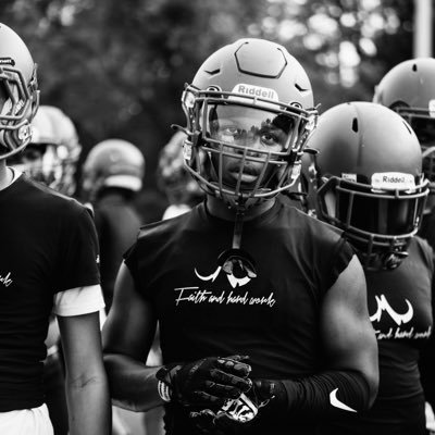 lou made. (gpa 3.3)c/o 2025 RB/wr (5’7” 170 pounds email: namarimckinnie@gmail.com /illinois college