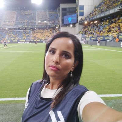 Periodista-Traductora / Journalist -Translator/ Freelance  #Deportes   #Cádizcf 💙💛
#Comunicación #Digital