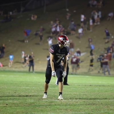 6’4” 195 WR/TE // 1st team All-District WR/DB, 1st team All-State WR, Academic All-District // 4.0 GPA // Mount Vernon High School 24’ email:evanbrase@gmail.com