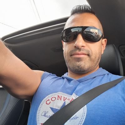 MiguelNieves15's profile picture. No soy muy listo, pero se lo que es el amor.... ;)