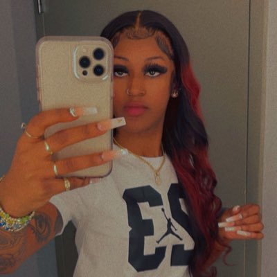 IM TEE ✨🌸 Pretty & Paid 🤑💕 CEO of :PINK DOLLHOUSE EXPRESS LLC 🌸BEEN THAT BITCH ! 🤌🏾💗BIG GOAT 🐐💕 BLESSED ✨🙏🏽