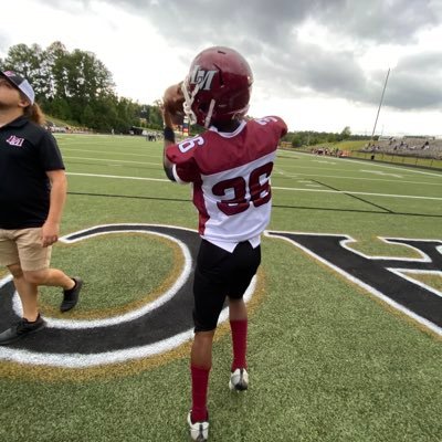 Co28
Basketball/football 
SF/PF
QB/WR/Saftey/Conner
6’0 155