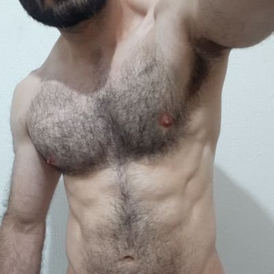hairy man, gay, nsfw,
I post pictures of myself,
I'm vers
🔞
