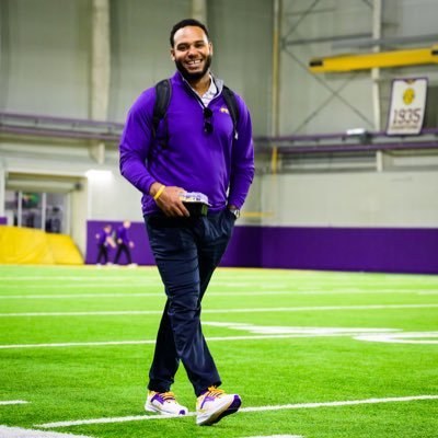 Former LSU Running Back 4️⃣         Director of Alumni Relations/ High School Outreach @lsufootball