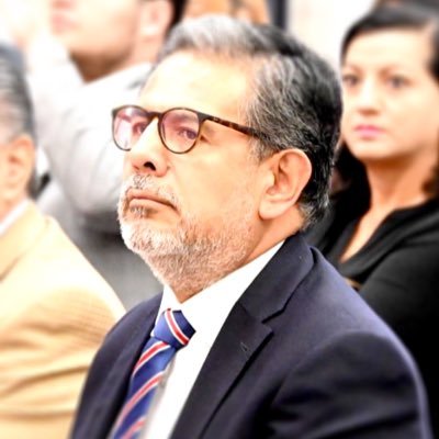 Guanajuatense multiversal. Papá de Pepita y Maxi. Tec Celaya, Ingeniero Químico. UVM, Maestro en Administración Pública. Consejero Electoral en el  @IEEG