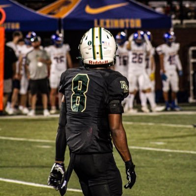 River Bluff High School|Varsity CB/WR|C/O 2025 🎓| 5’9-160|#8|3.2 GPA📚|315 squat, 225 bench, 215clean| email-Jetflash2124@gmail.com