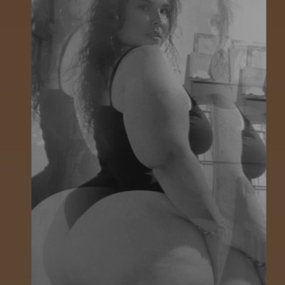 Formoseña💁
27añitos  😄
25/02/97 🎉
Tia de una princesa y 3 príncipes 🥰
Madrina de benja y zoe 😍
Preceptora 👄