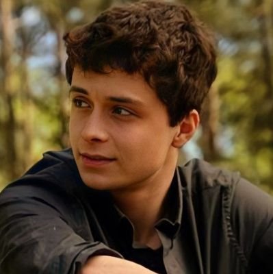 What if the Darkling had been raised differently? What if he had been a good guy? What if... #ShadowAndBone #OC #MVRP Admin is 26