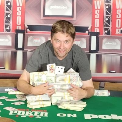 DKozuchowski's profile picture. I'm a libertarian here just to laugh at stupid shit #Bitcoin