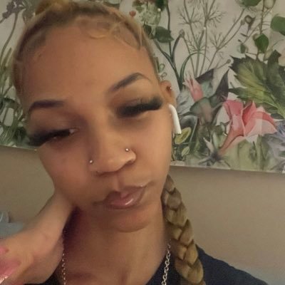 Amourzii's profile picture. IG: Daliilaanna