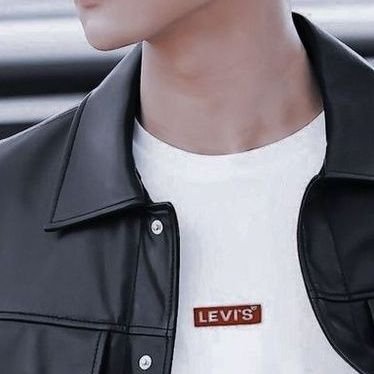 kapitanliham's profile picture. for my home 🖤 #에이티즈 🖤 (@ATEEZofficial)                
𝑳𝒊𝒉𝒂𝒎 𝒎𝒖𝒍𝒂 𝒔𝒂 𝒌𝒂𝒑𝒊𝒕𝒂𝒏 • 
works 📍@h0rangshi_