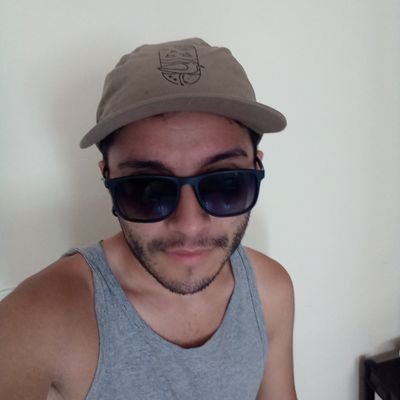 Biólogo, mestrando, campeão de Alola, rolezeiro em Hyrule e erra todos os tiros contra zumbis
@gab_badwolf