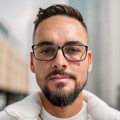 DavidBouza's profile picture. Consultor de Marcas. Estrategias de #Branding e Identidad en @BouzaMX. Máster (c) en #Neuromarketing. Profesor de #Publicidad en @UMaristaMerida y #FCA @uady_mx