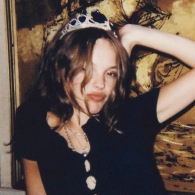 Ccalmlilyy's profile picture. 