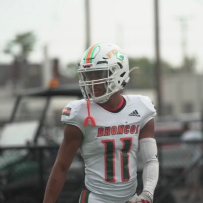 Carter G Woodson/ FDHS Football varsity #11| CB/FS | 6’1 | 178lbs | 415 squat | 3.6 GPA | class of 25’ @marco.hill@stu.fayette.kyschools.us | 859-618-4494