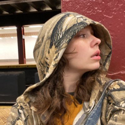 wolfe300maidenw's profile picture. waiting for my first tweet