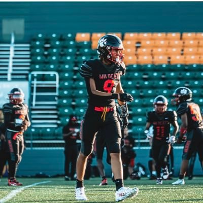 football & basketball | 6’3 190 | class of 26 | WR,EDGE,ATH | 📍Rochester, Ny @uprepfball | Email- brookenparis1@gmail.com | HC. @CoachIcy16