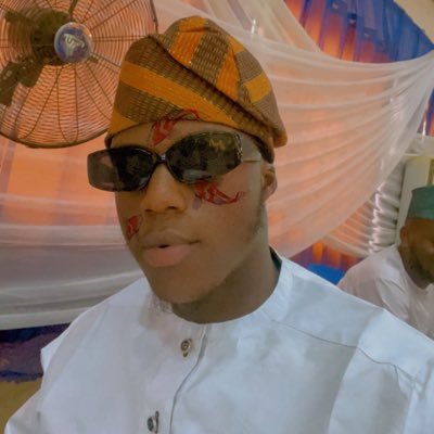 _kunleo's profile picture. God | Tech | Design |