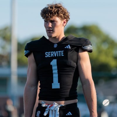 Servite ‘24 | WR/TE/OLB | 6’4 222 | 4.59 40 | 1714-717-5231 | 2 Sport Athlete | https://t.co/V3HxbuSoJ8