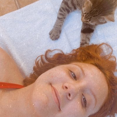 beafranzini's profile picture. jurídico george russell