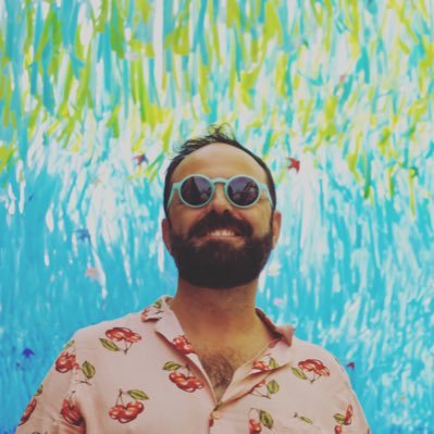 Trabajador en @TumbalobosT Actor, director, productor, teleoperador... Todo lo que acabe en -or. IG: @wicketjones