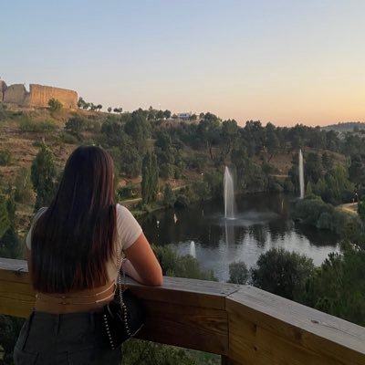 Laralopes07_'s profile picture. foda se