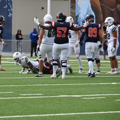 COS RT HT:6’2 WT:275  w AA #JUCOPRODUCT NCAA ID# 2307947900 Cell# (559)862-6059