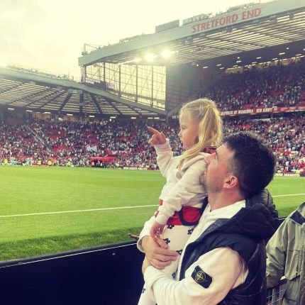 Dad to Aria. My world 💕 
MUFC 🇾🇪
N3402