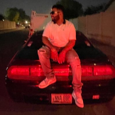 Julyin04's profile picture. 