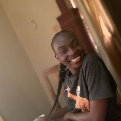 TheMotolani's profile picture. taking life one day at a time.