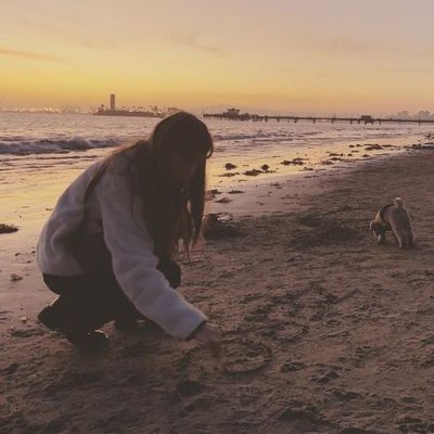 aghostshape's profile picture. a shape. and then we're gone.