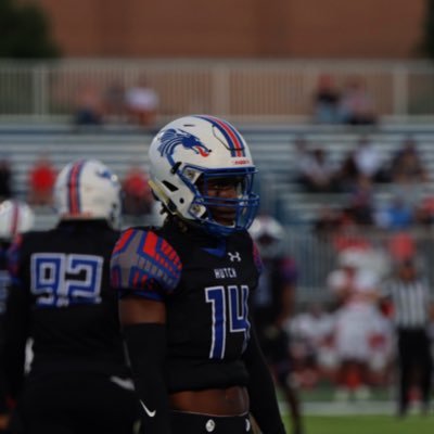 DB @bluedragonsfb || 6’3 195|| AA in Hand|| 3 Years of Eligibility|| May Grad