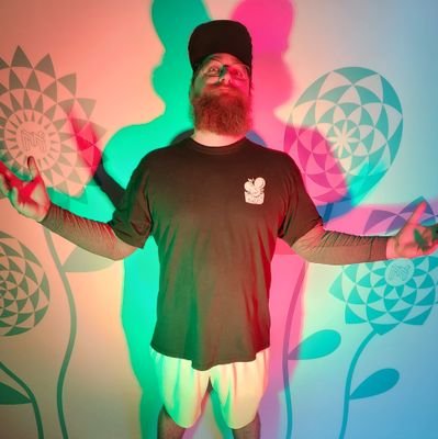 Fiance 🥰 Father 👨 Veteran 🫡
Let's talk Comics, League of Legends, and Content Creation! I stream on Twitch & TikTok