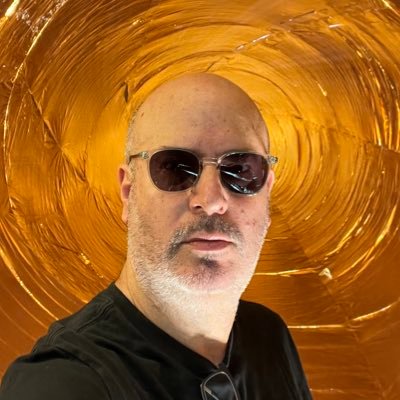 DanielCahana's profile picture. היסטוריון אמנות, בשלן, אבא, לוחם צדק.